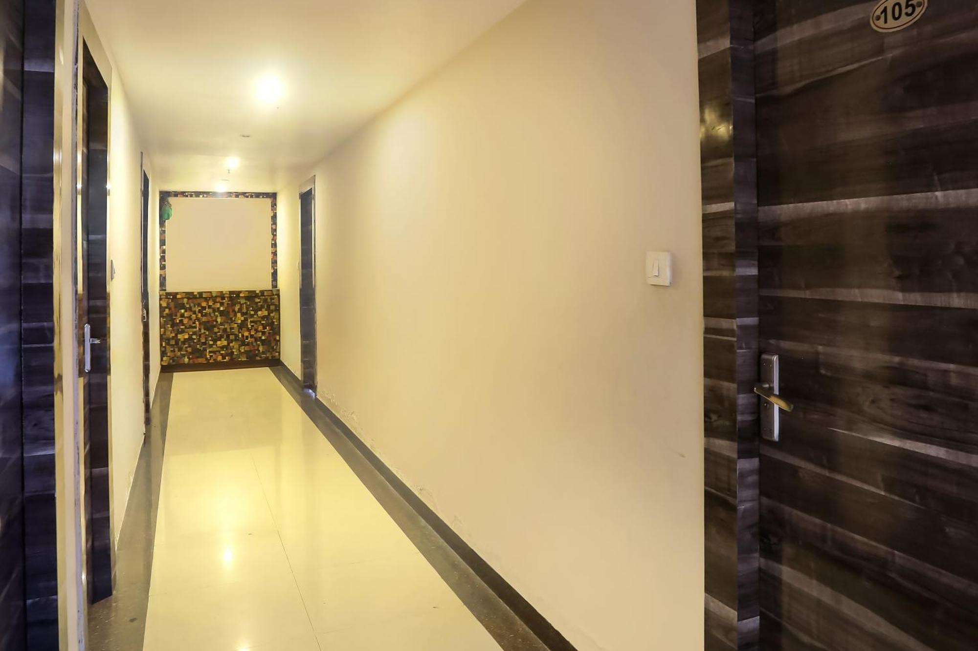 Super Hotel O Vaishnavi Inn Hyderabad Esterno foto