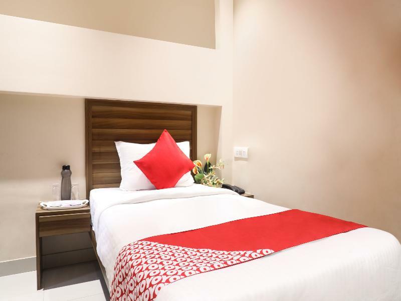 Super Hotel O Vaishnavi Inn Hyderabad Esterno foto